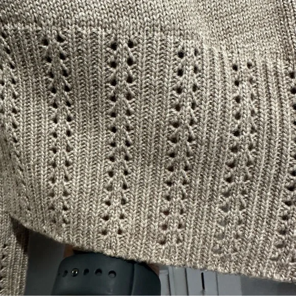 NEW Fussed Urban Collection Wool V Neck Cardigan Size Large